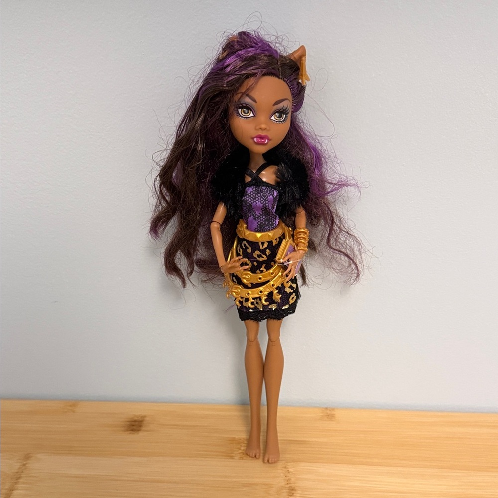 Monster High Doll Scaris City of Frights Clawdeen Wolf Daughter of the Werewolf